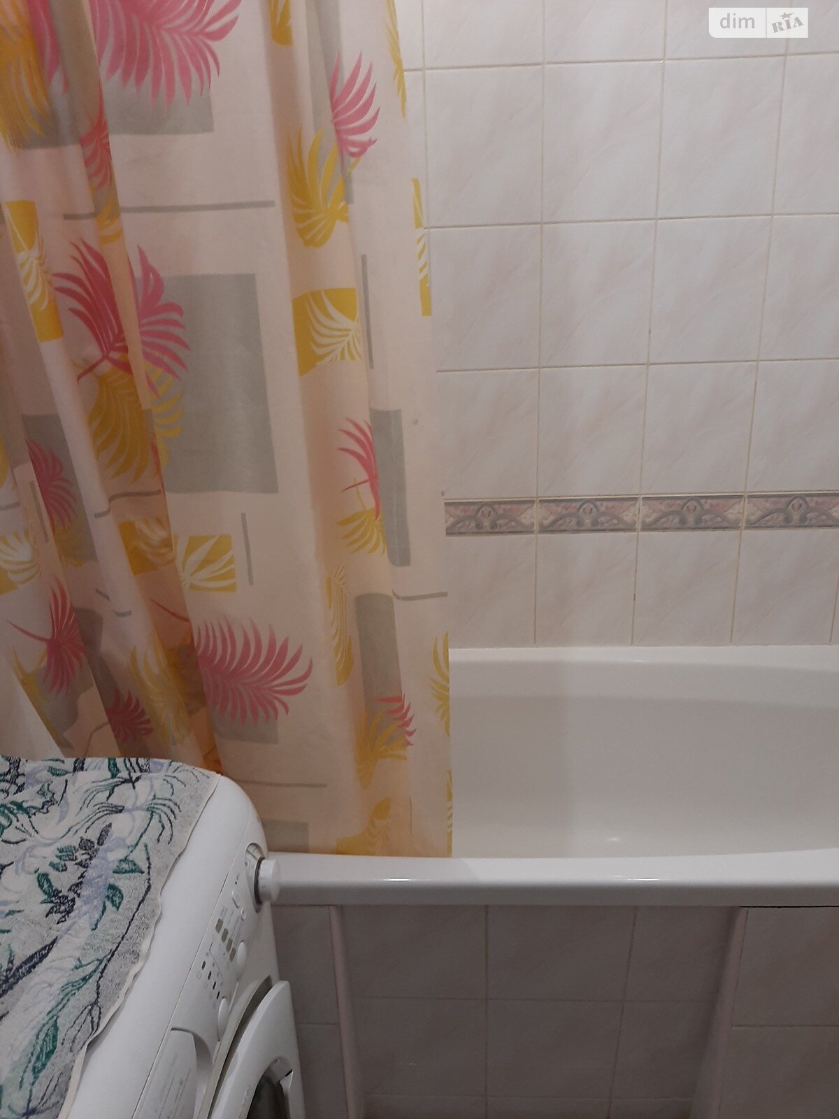3-Room Apartment near Mynska Metro, Obolonskyi Prospect