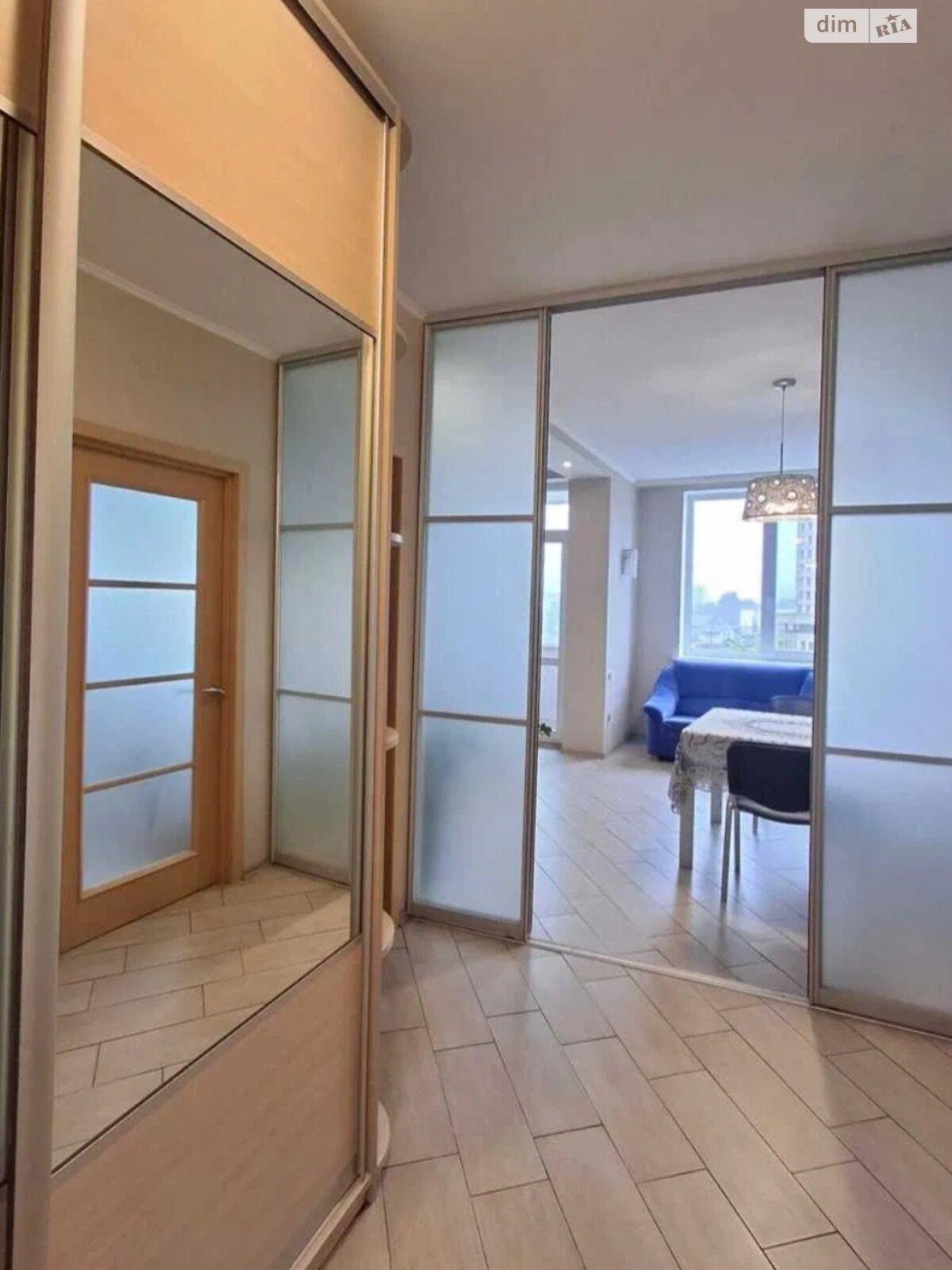 Spacious Apartment on Left Bank with Modern Amenities