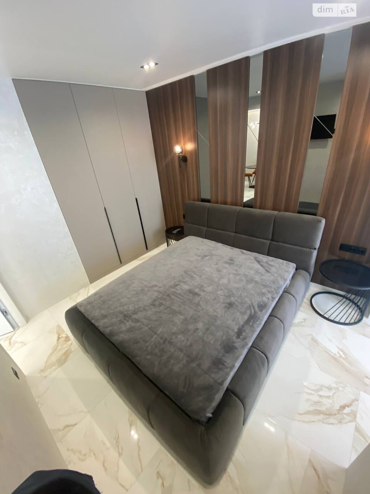 River Park бизнес-клас тұрғын үй кешеніндегі 2 бөлмелі пәтер