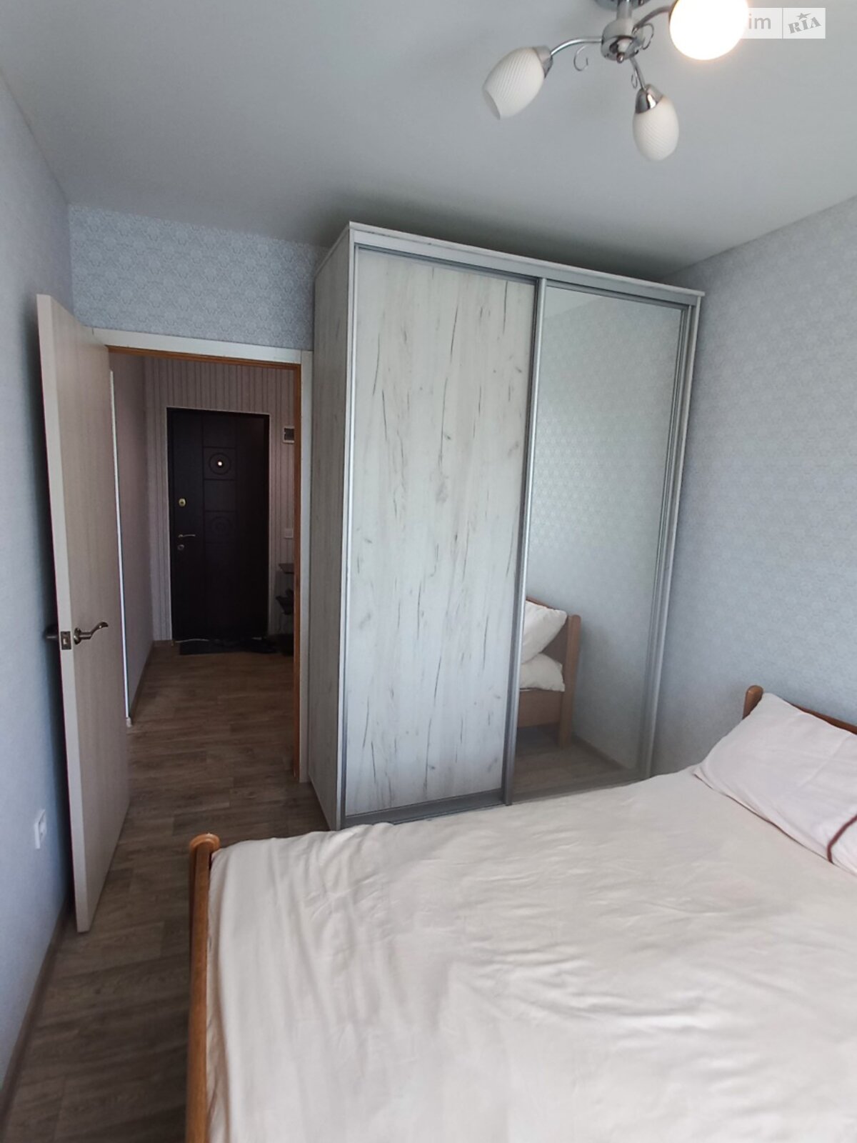 Two-room apartment on Alekseevka, 4th floor, gas-equipped house