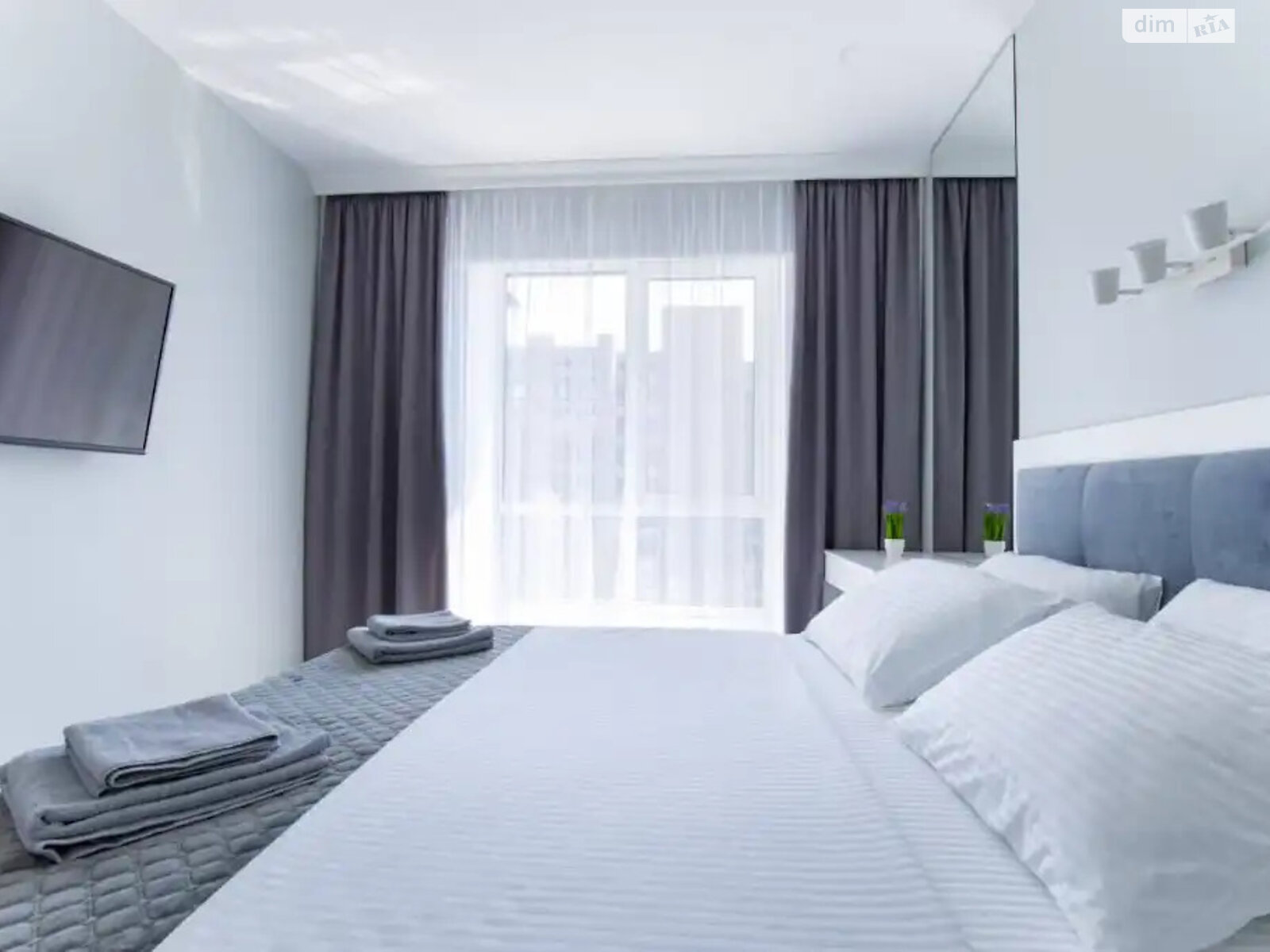 2-Room Apartment in River Park Complex with Modern Design