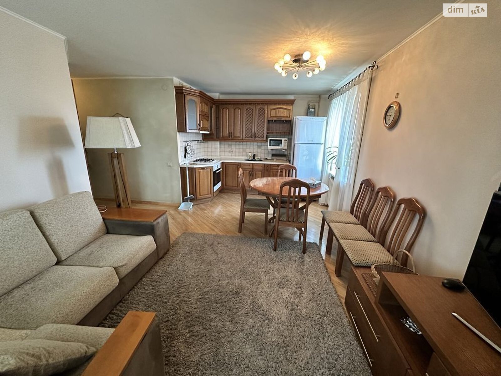 3-4 Room Apartment at Zhytomyr Neighborhood Peremohy-5, Generator Hrushevyi Street 12