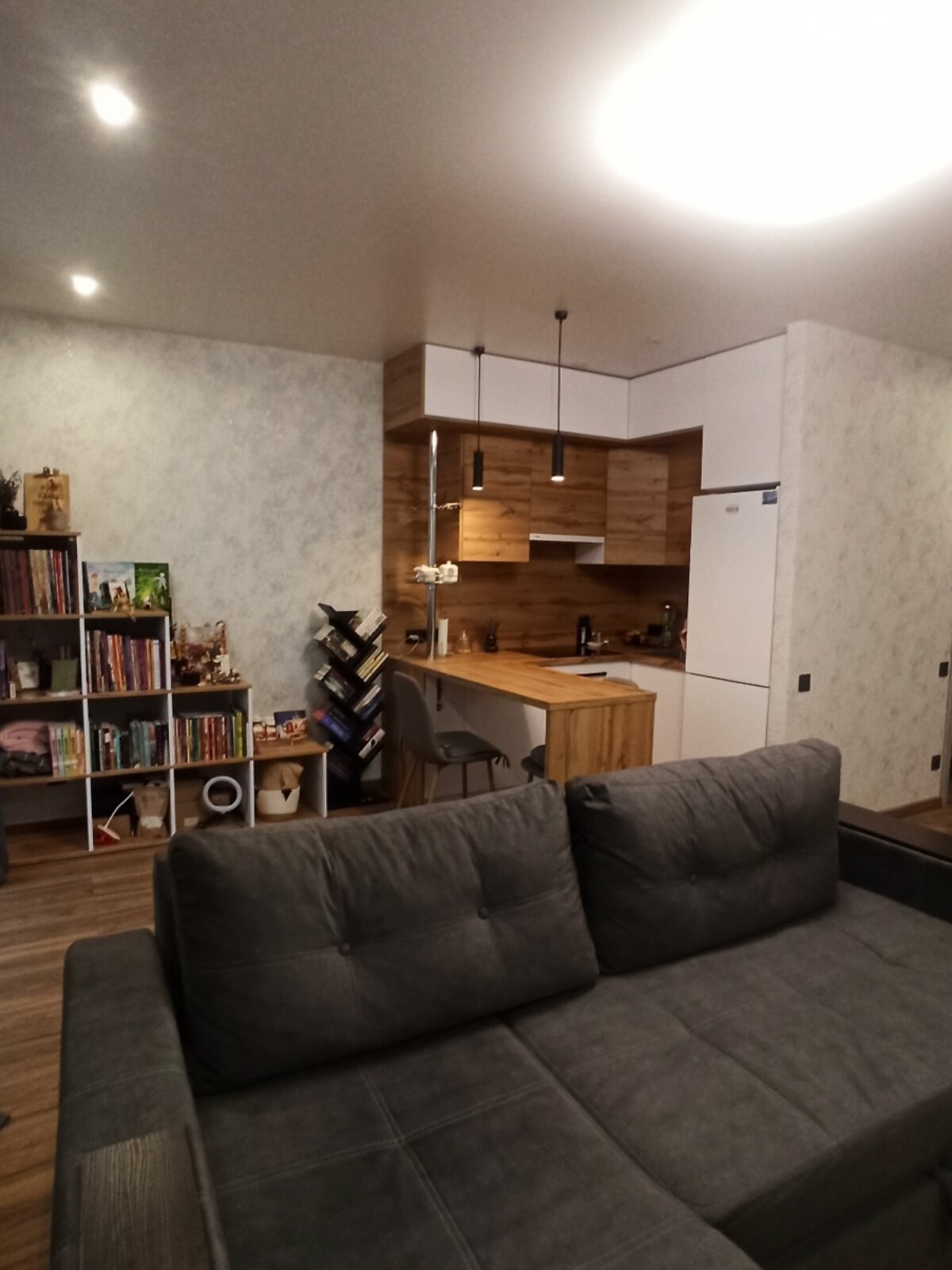 1-Room Apartment on Exhibition with Modern Design and Full Amenities