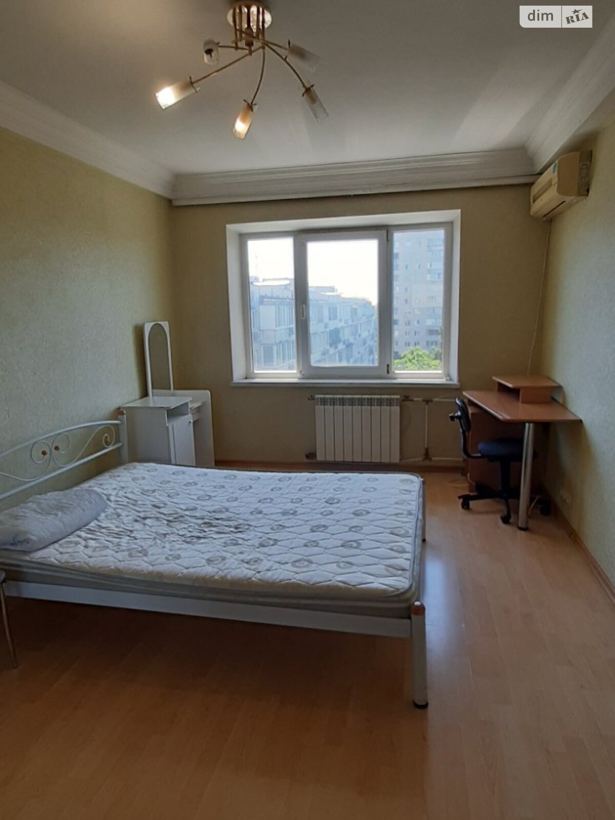 Apartment near Dnipro River with Lavra View, Close to Metro