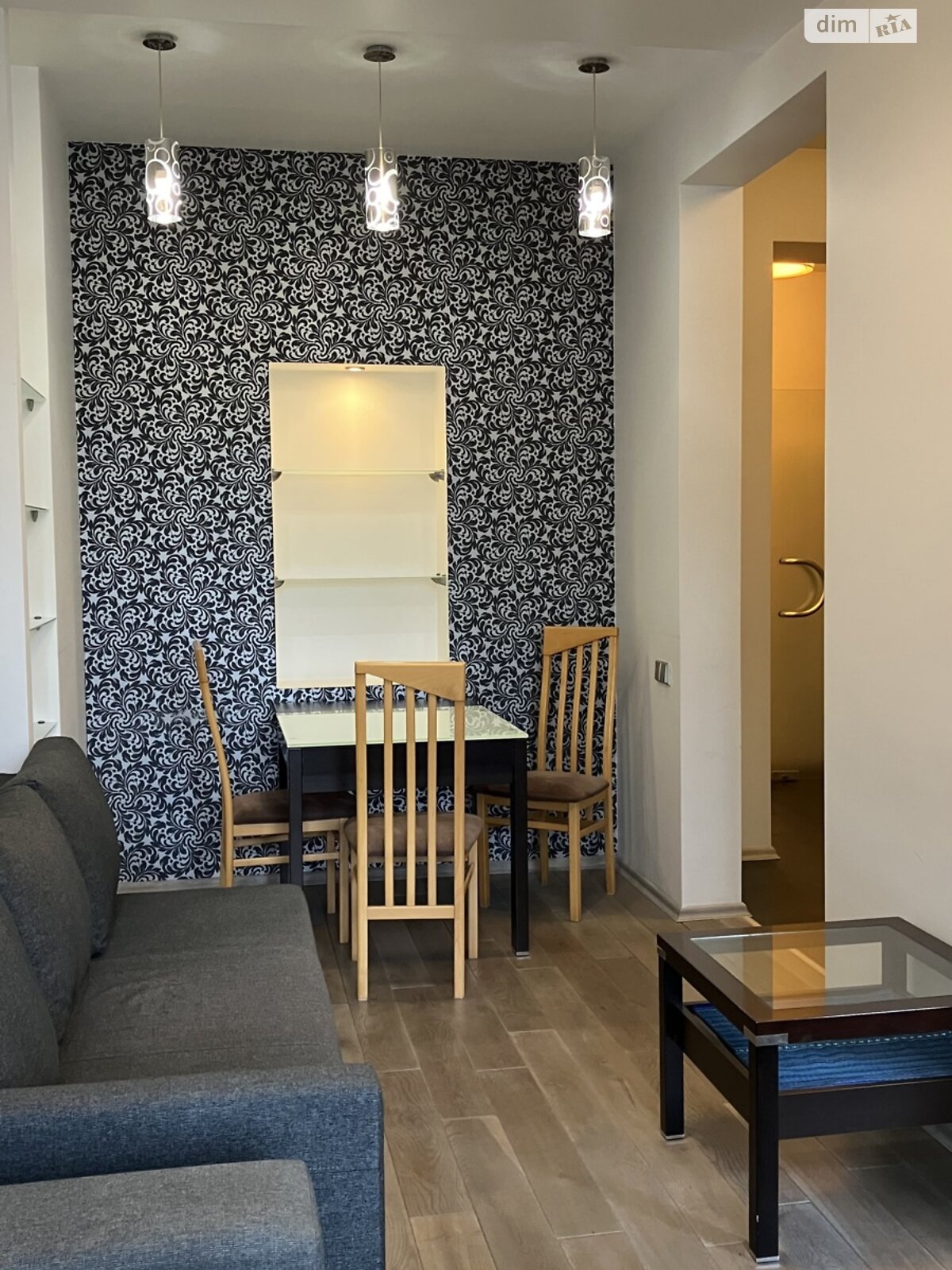 3-Room Apartment near Zoloti Vorota Metro, Fully Equipped
