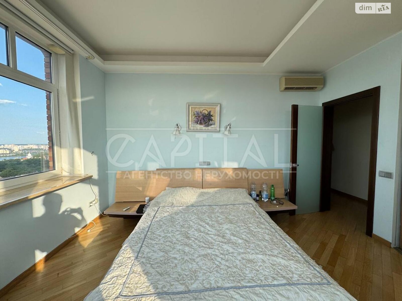 3-Bedroom Apartment in Kiev City Center with Panoramic View