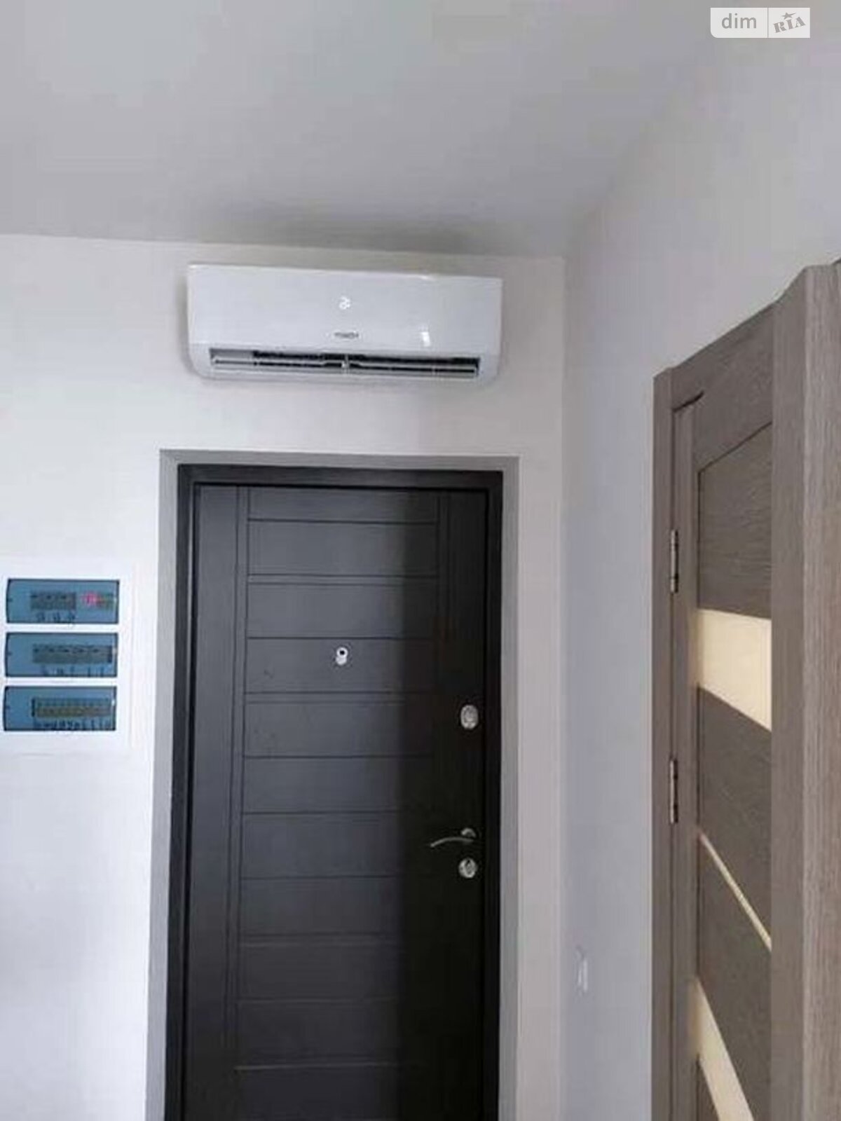 Long-term rental of a 1-room apartment on Prince Yaroslav the Wise Ave. 14