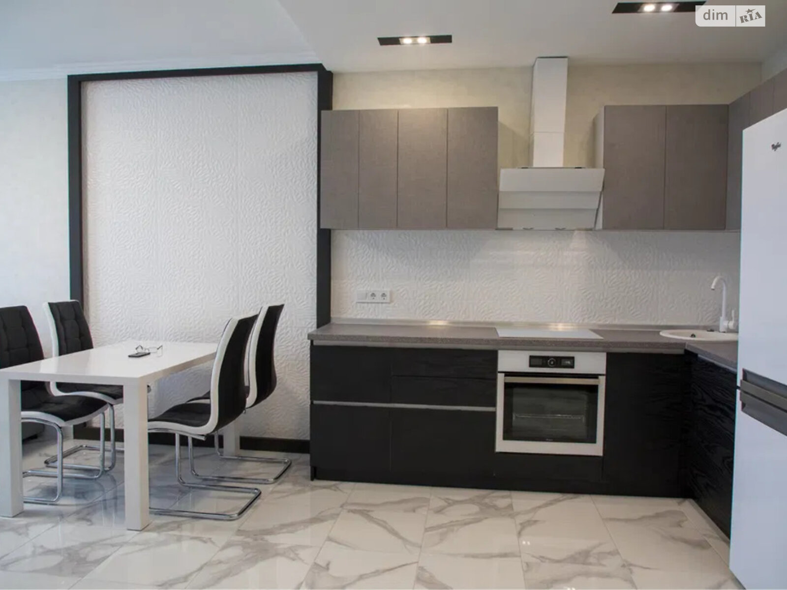 2-bedroom apartment in comfortable and safe residential complex 'Quartet'