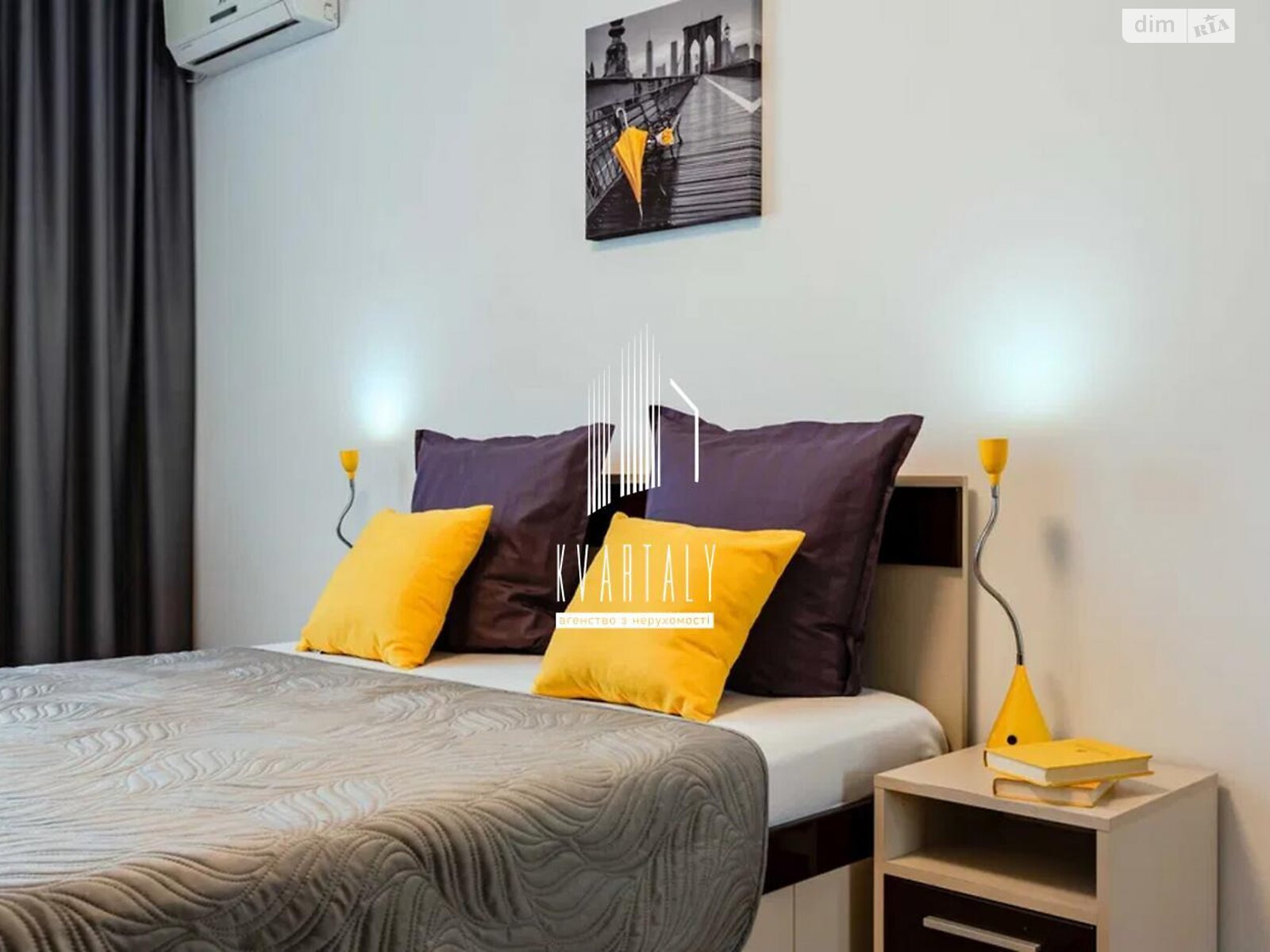 1-bedroom apartment on Anna Akhmatova Street, well-equipped and bright