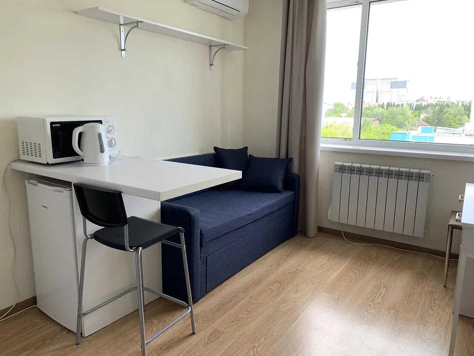 1-Bedroom Apartment on Mashynobudivna Street with Modern Renovation
