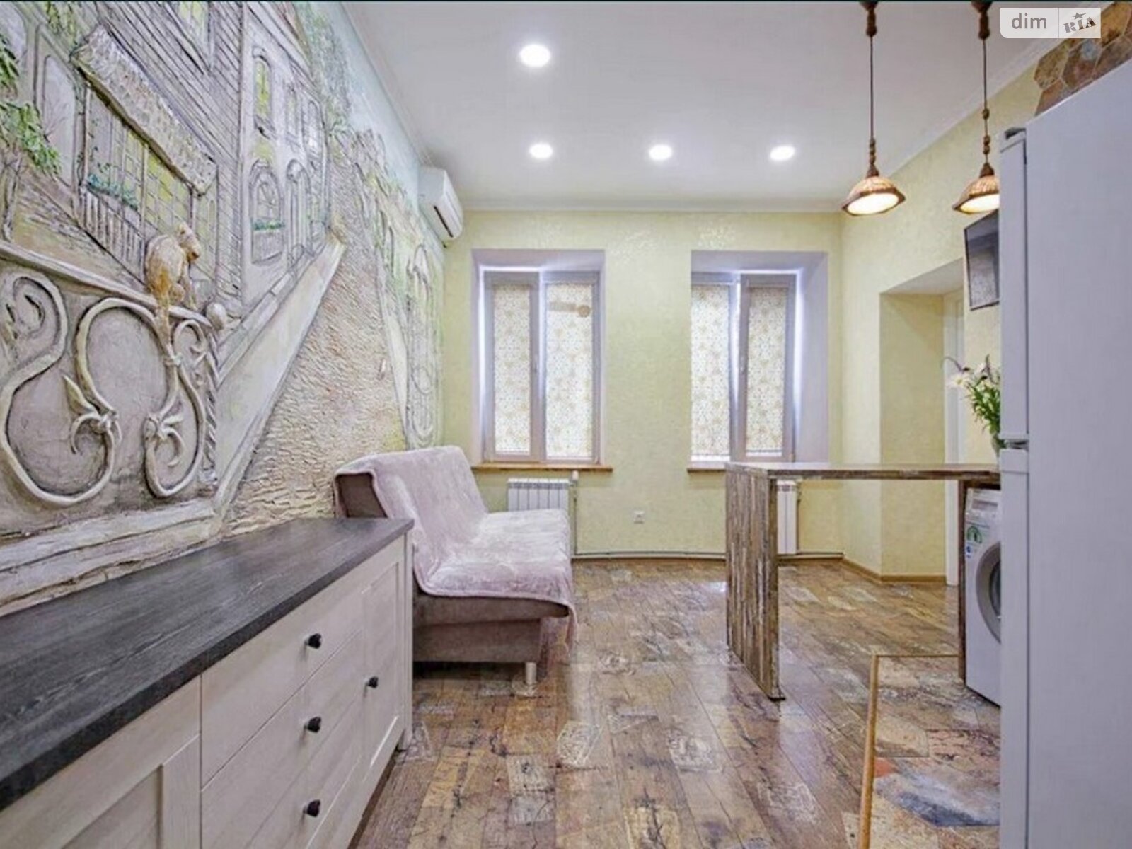 Cozy 1-Bedroom Apartment in City Center with Eurorepair