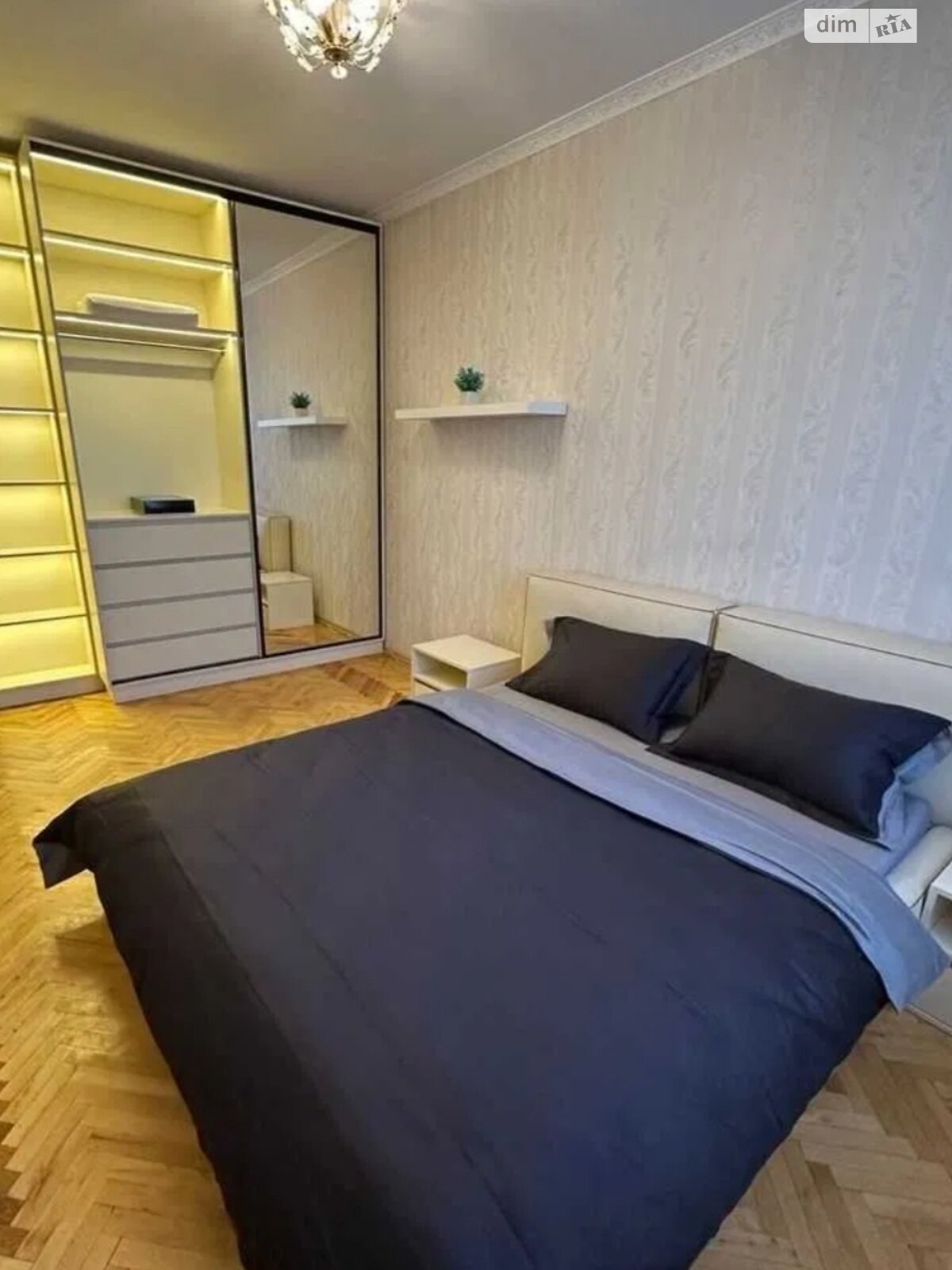 Comfortable family apartment in Kiev city center near Ocean Plaza