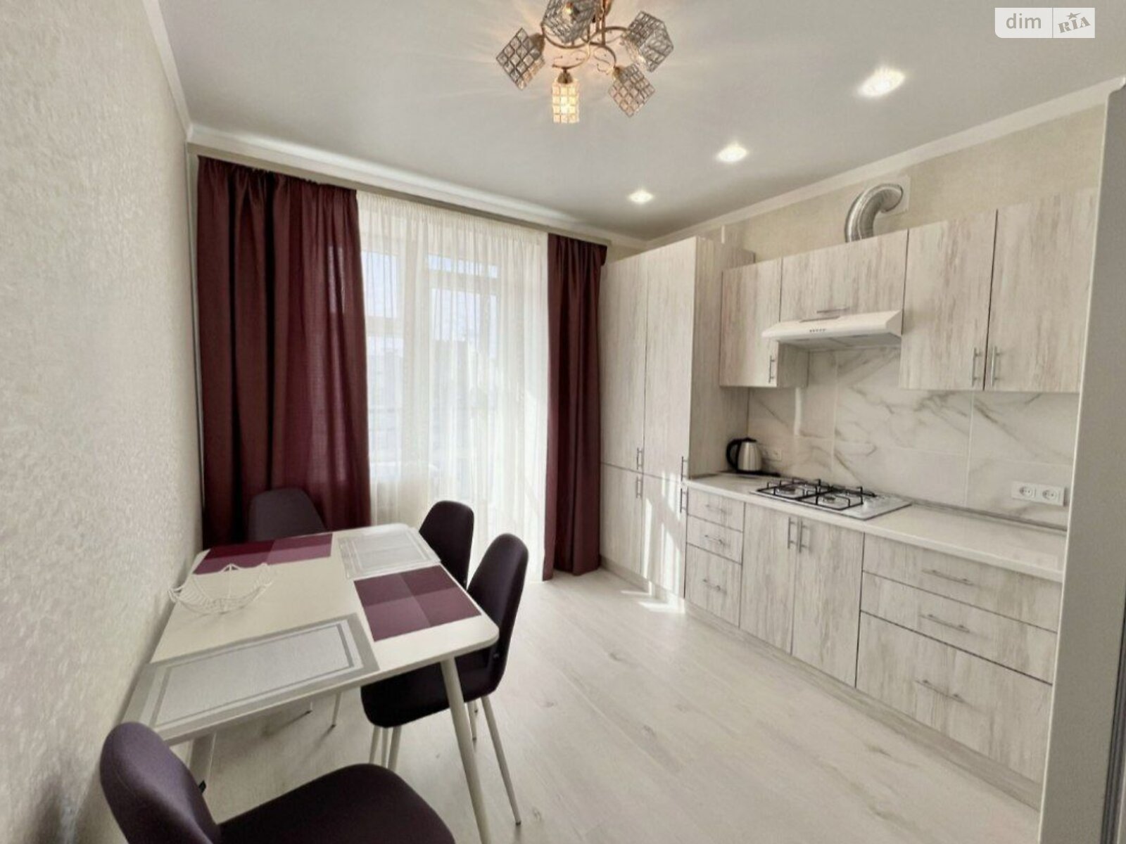 1-bedroom apartment in Akademichesky microdistrict with modern design