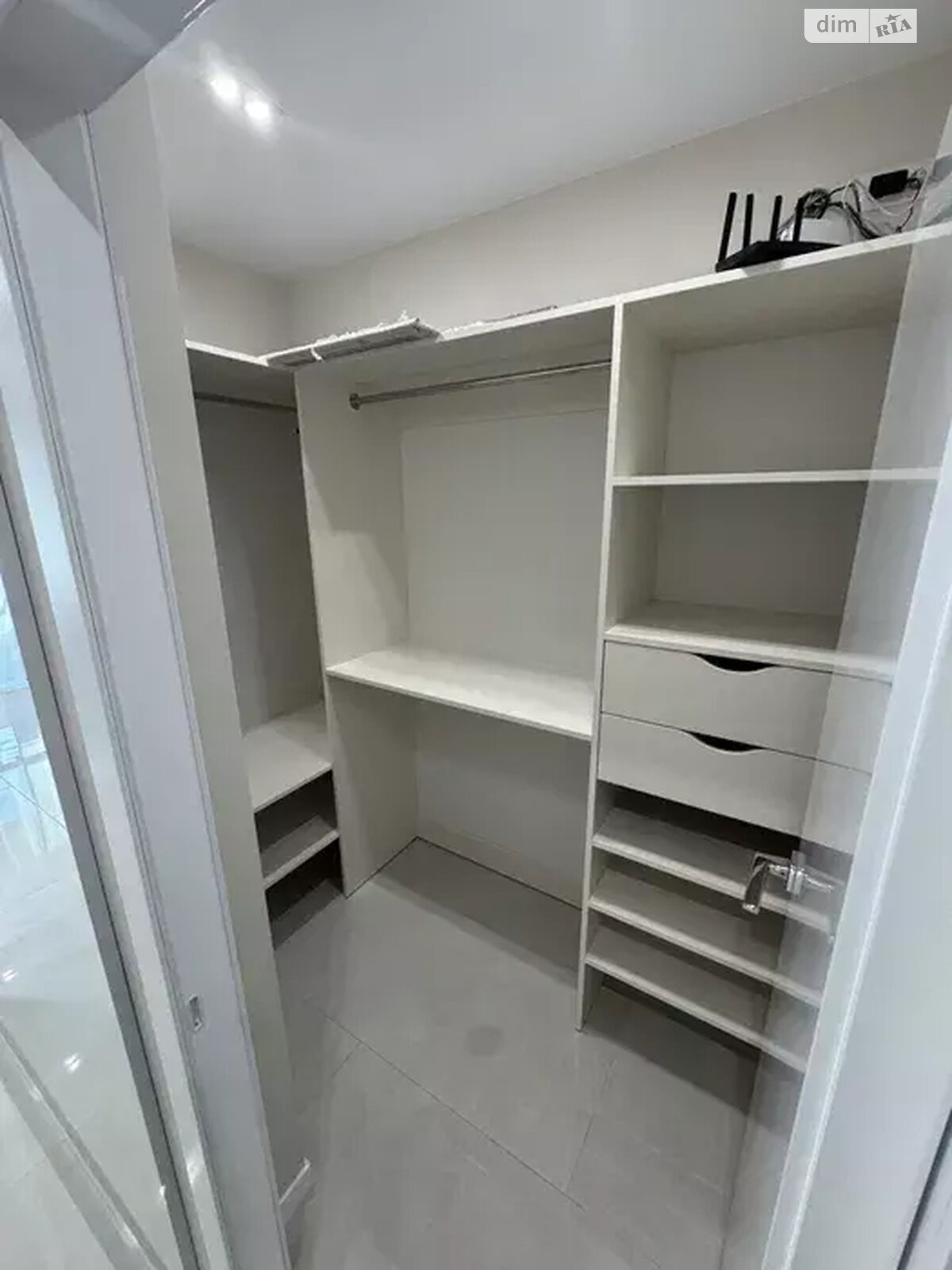 Comfortable 1-bedroom apartment in city center, Zolotoustovska Street 25