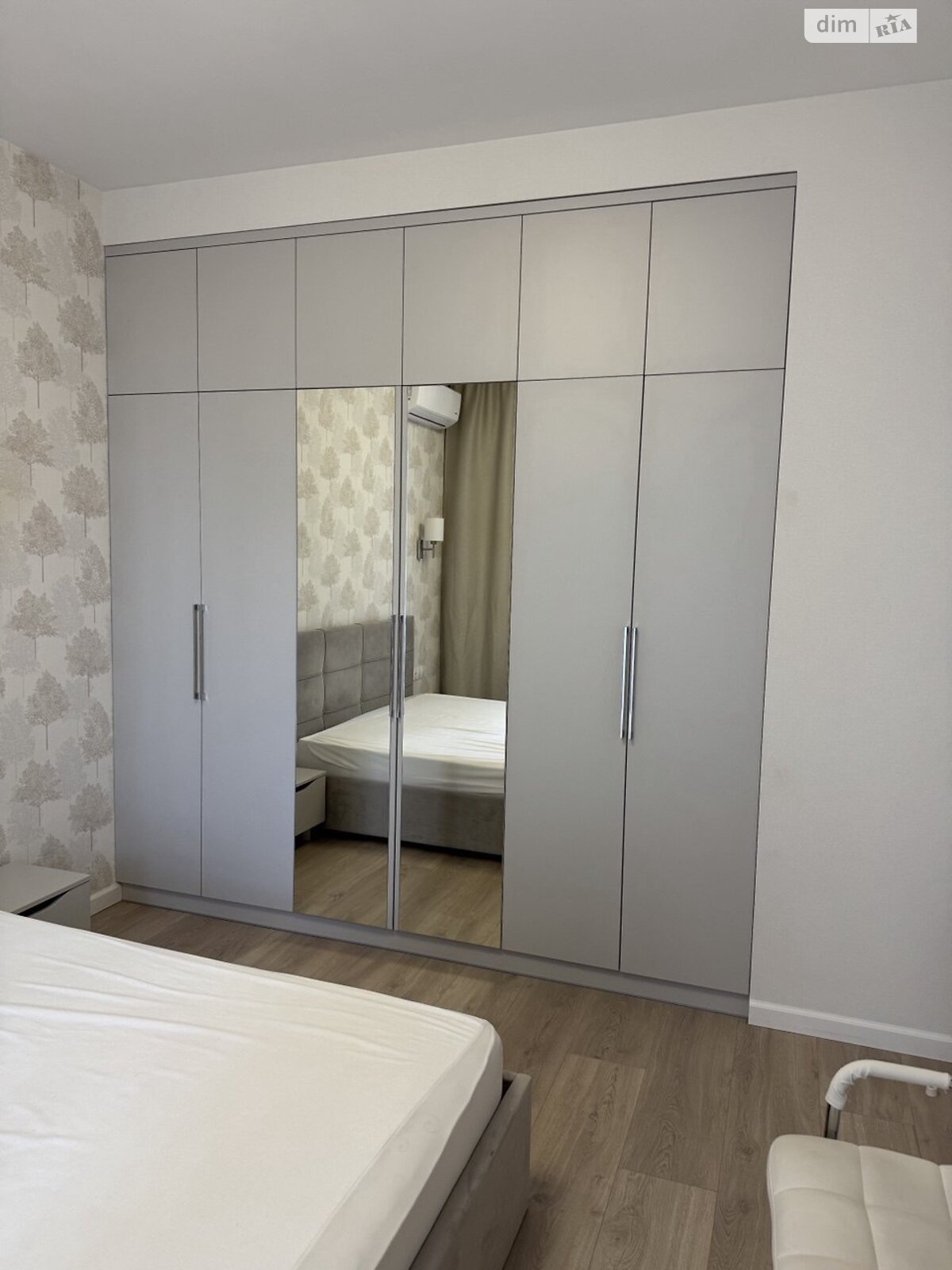 1-bedroom apartment in Novopecherski Lipki residential complex with designer renovation
