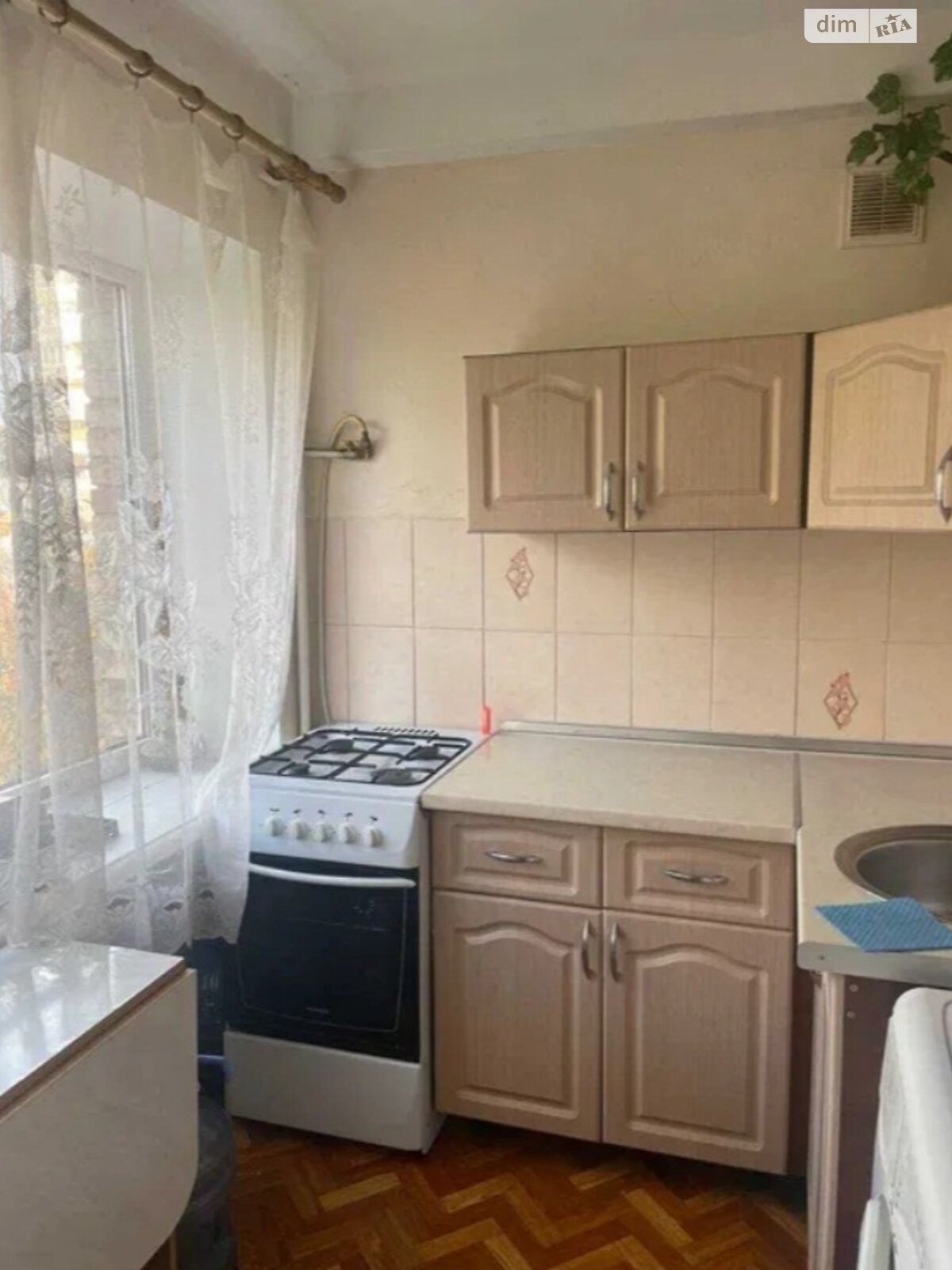 1-bedroom apartment near Nивки metro, furnished with appliances
