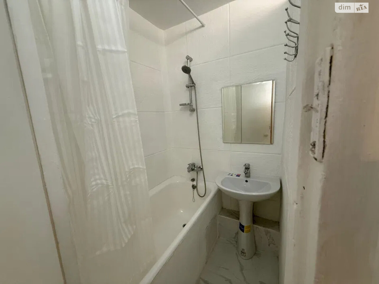 3-Room Apartment at Pobeda 6, Bulvar Slavy - Convenient Location