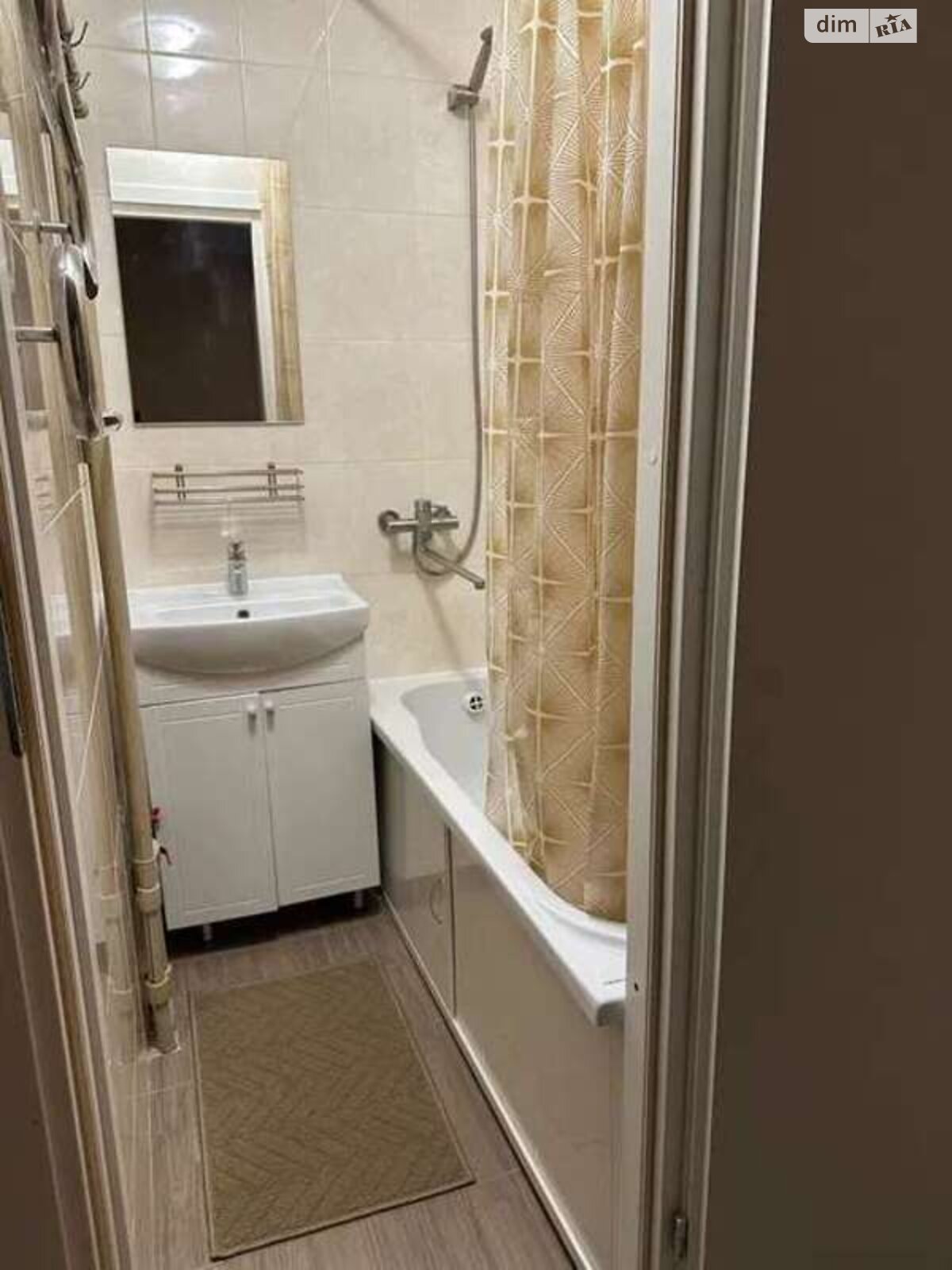 Cozy Renovated Apartment on Raiduzhnyi Massiv