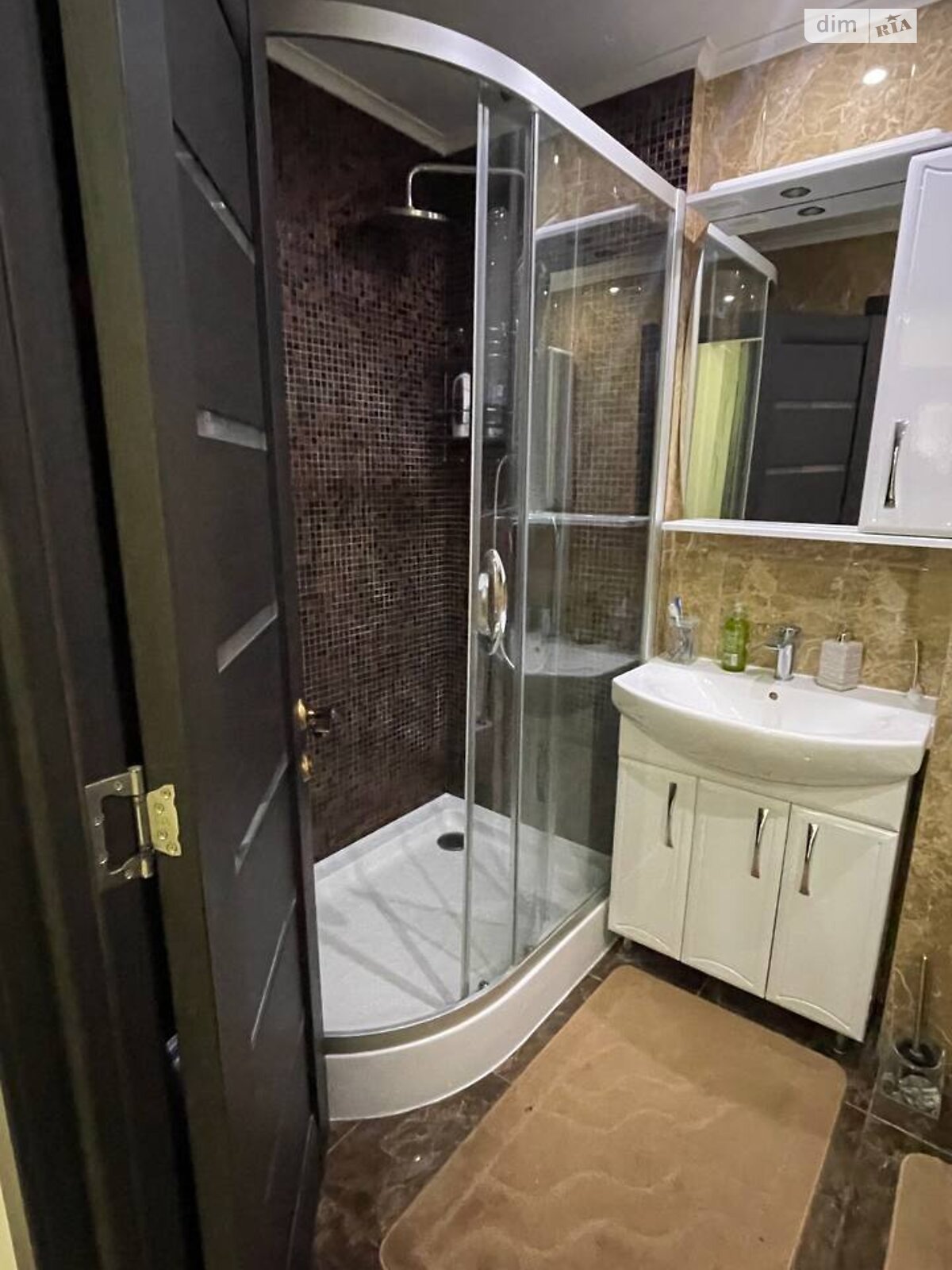 3-Room Apartment on Perfetskogo Street, Frankovskiy District