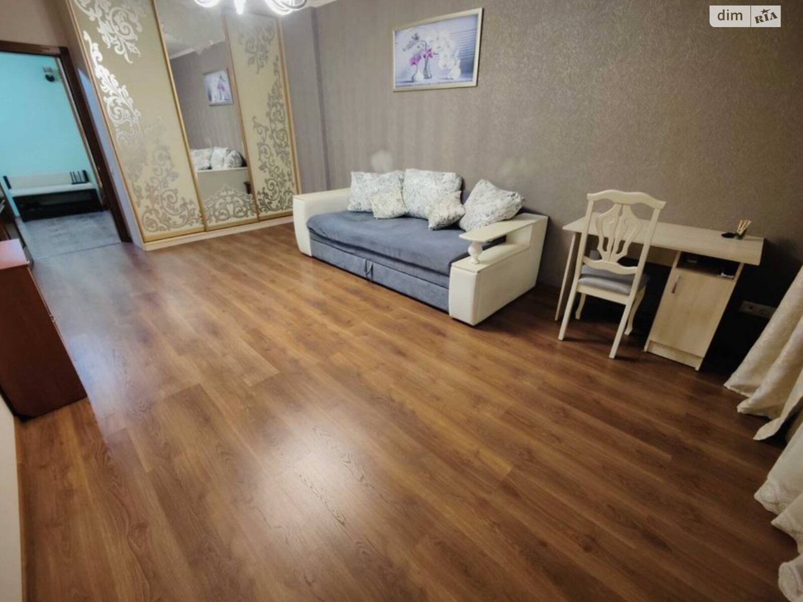 1-Room Apartment near Plaza Park on Keletskaya Street