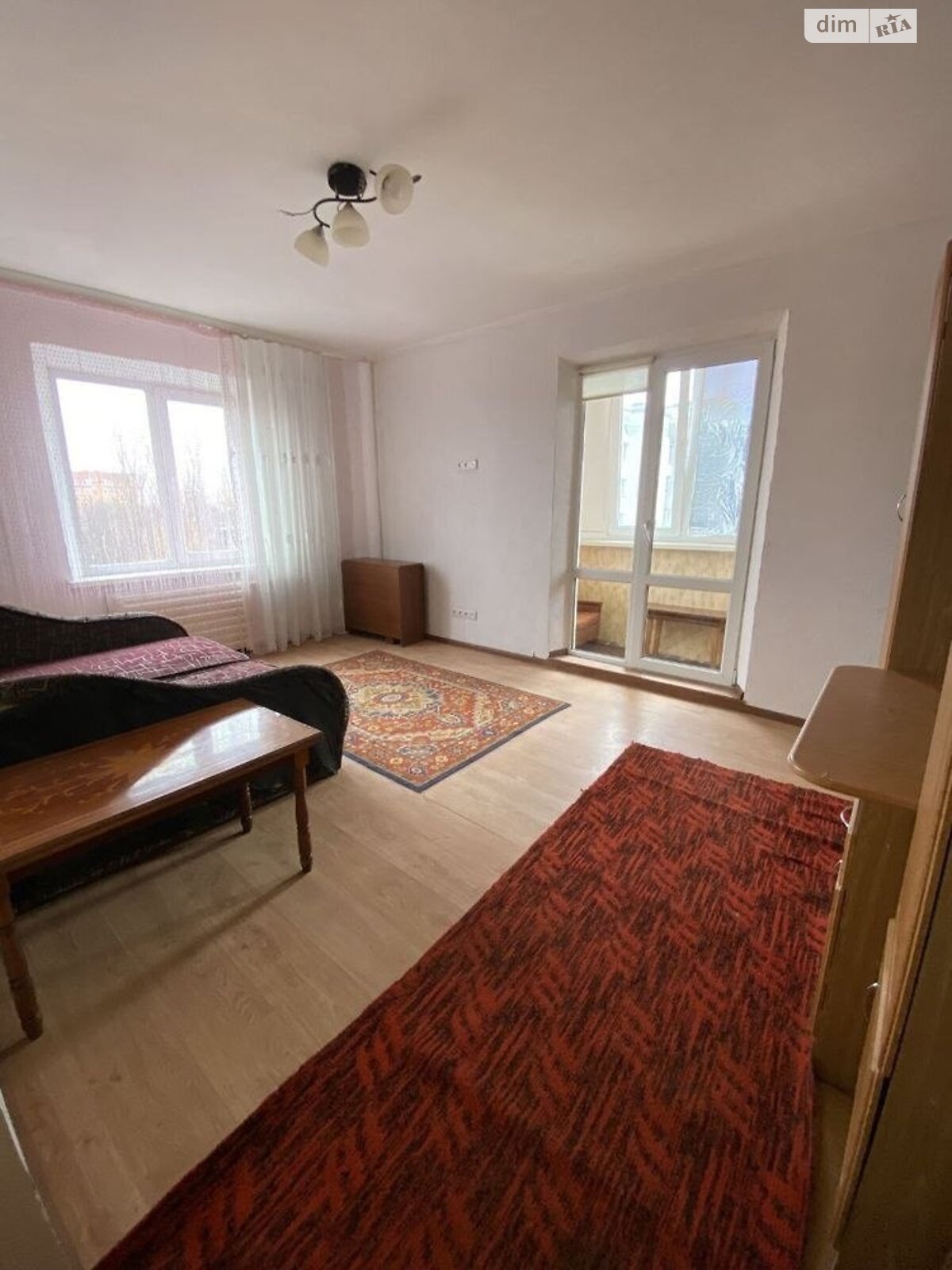 1-Bedroom Apartment with Central Heating and Furniture