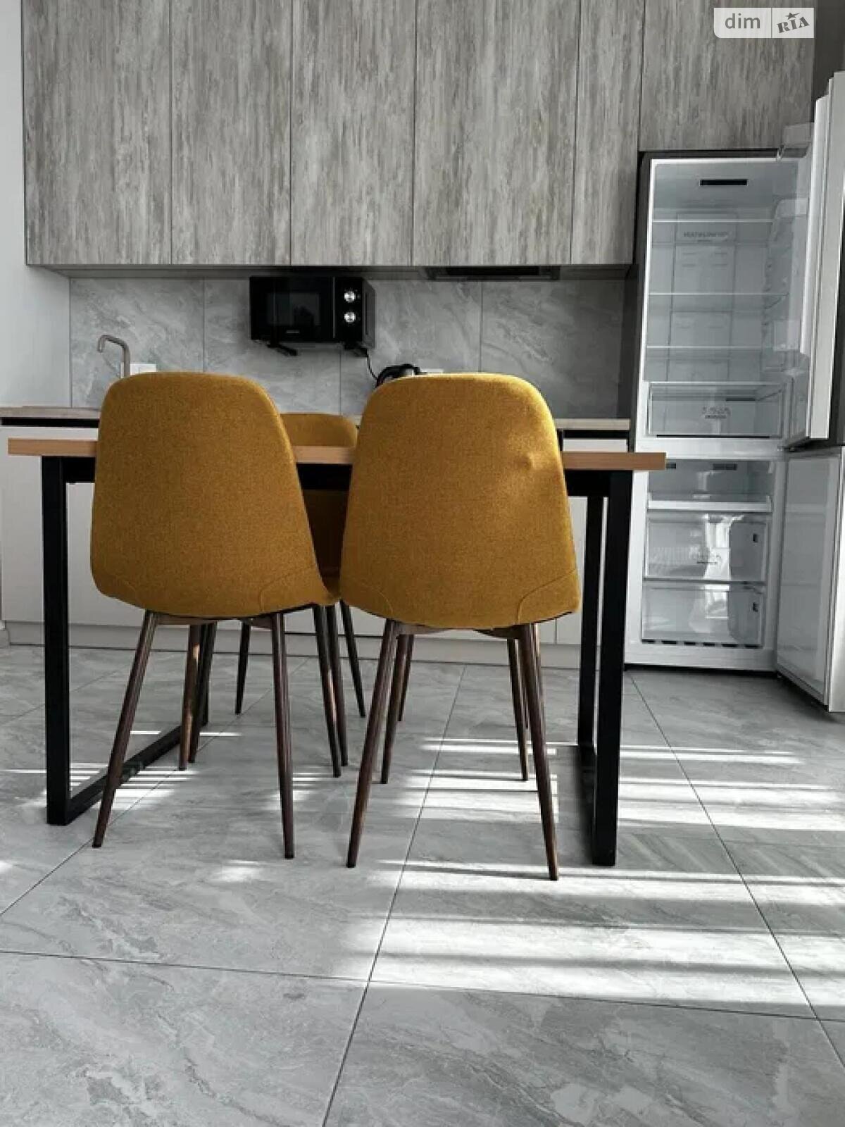 Modern Apartment in Berezhany Complex, 40 m² with High Ceilings