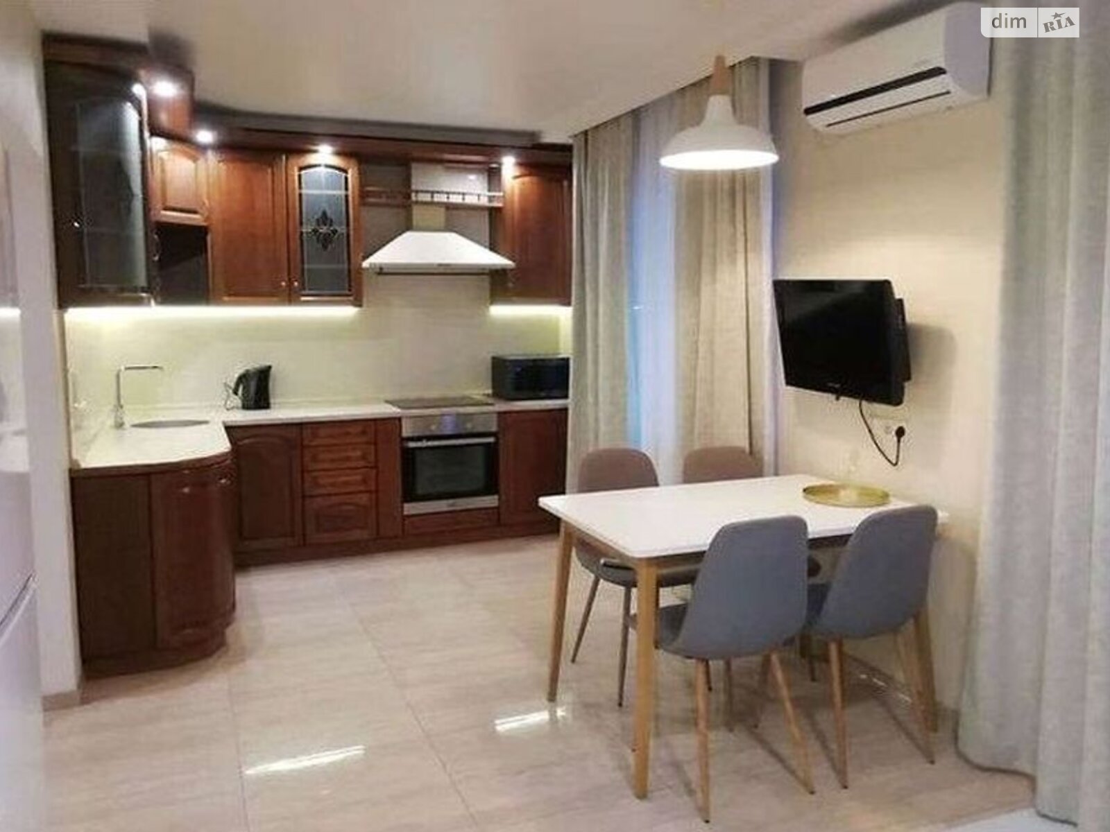 Furnished Studio Apartment with Modern Amenities near Akademmistechko Metro