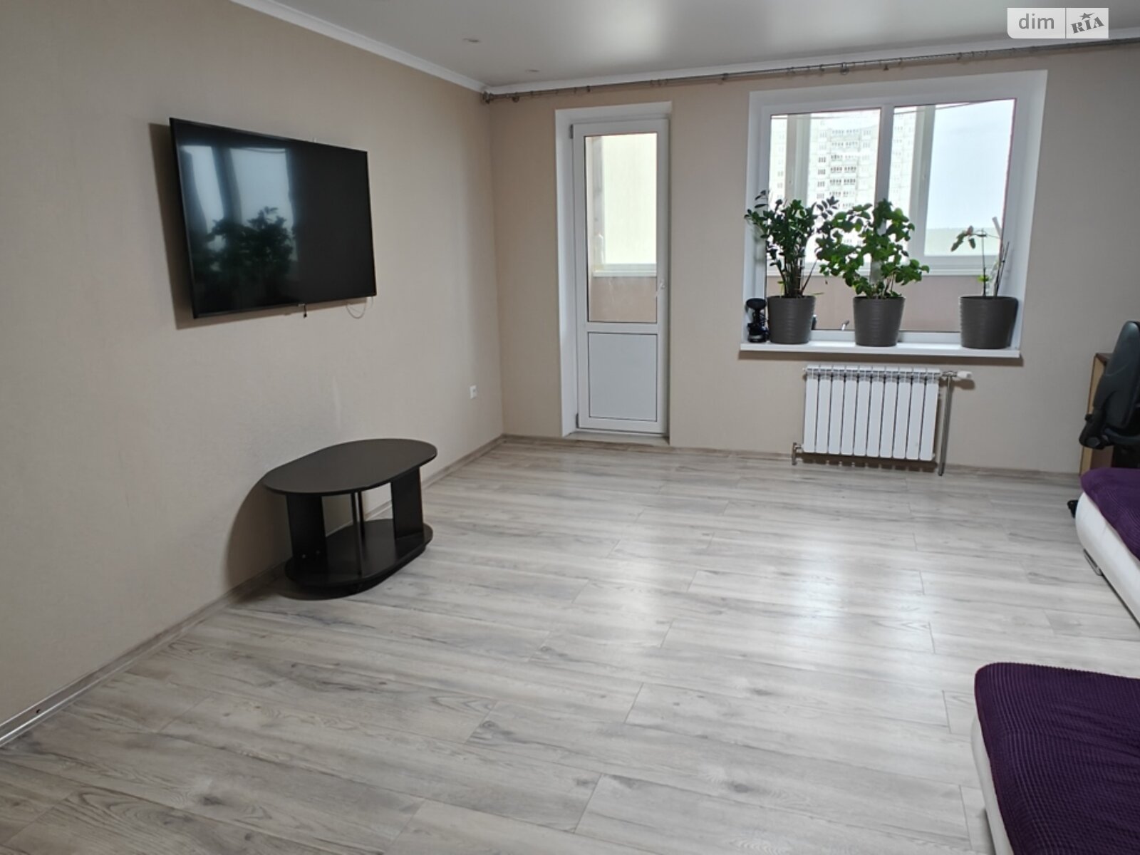 3-Room Apartment near Lavina Mall with Lake and Forest Nearby