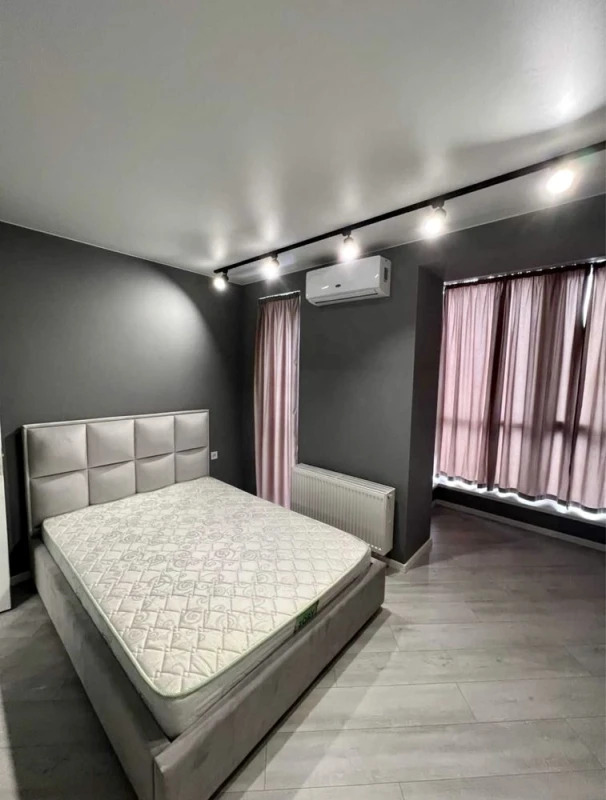 1-Bedroom Business Class Apartment with Modern Design