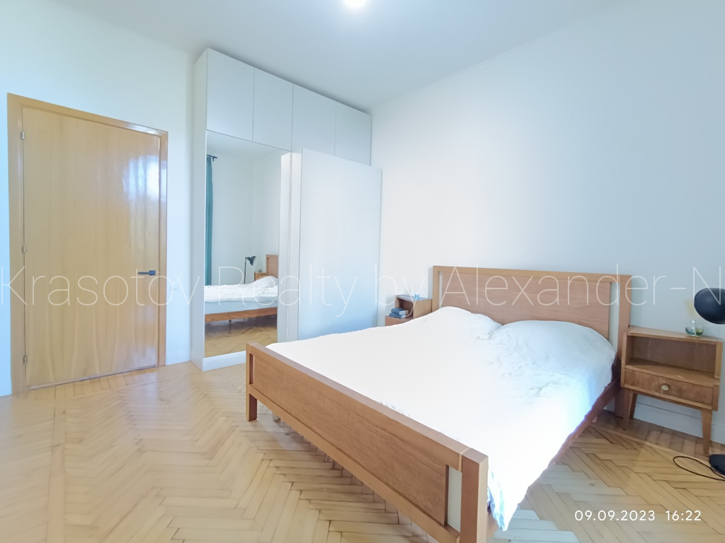 Charming Odessa Apartment near Deribasovskaya and Opera House