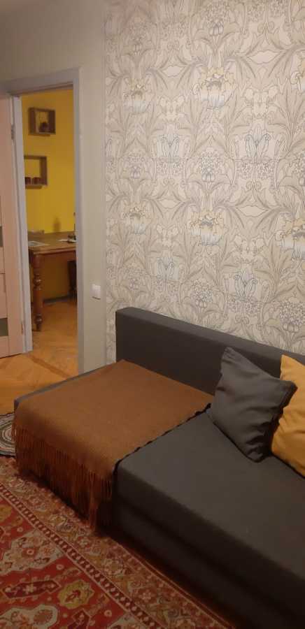 2-Room Apartment on Svobody Street, Vynohrader, Podilsky District