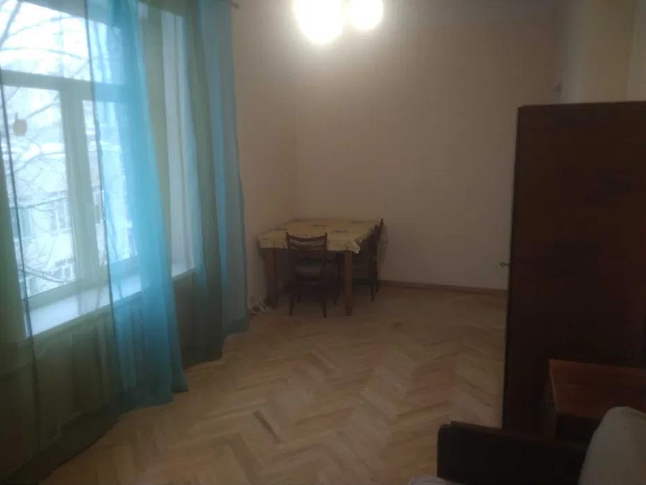 Stalinka Apartment near Polytechnic Institute Metro