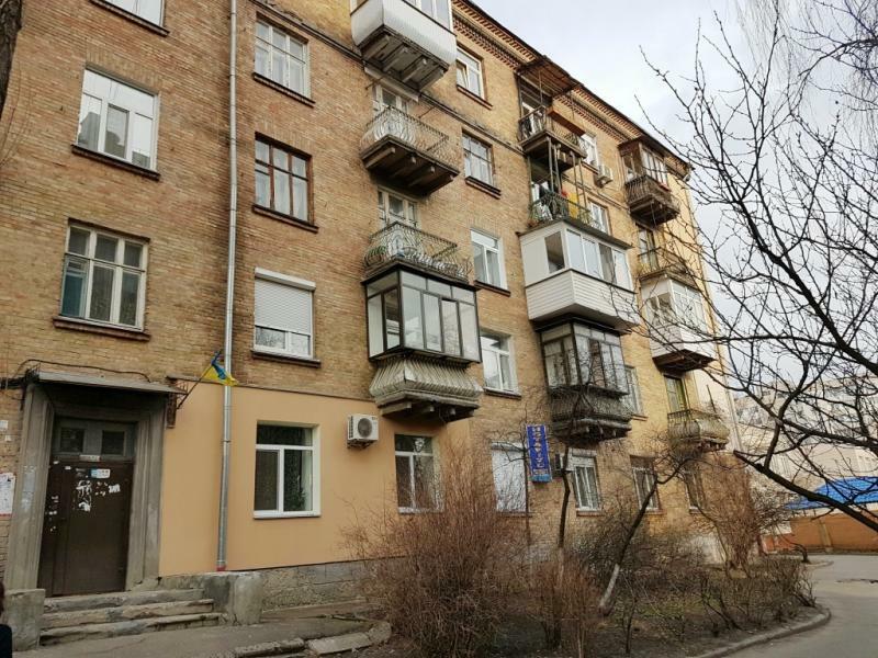 Stalinka Apartment near Polytechnic Institute Metro