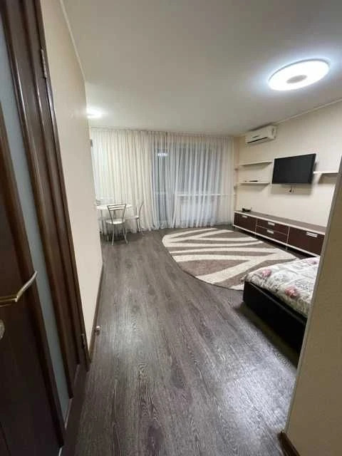 1-Room Apartment on Nauky Avenue, Fully Renovated Studio