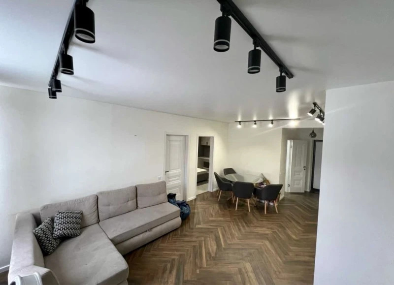 1-Bedroom Business Class Apartment with Modern Design