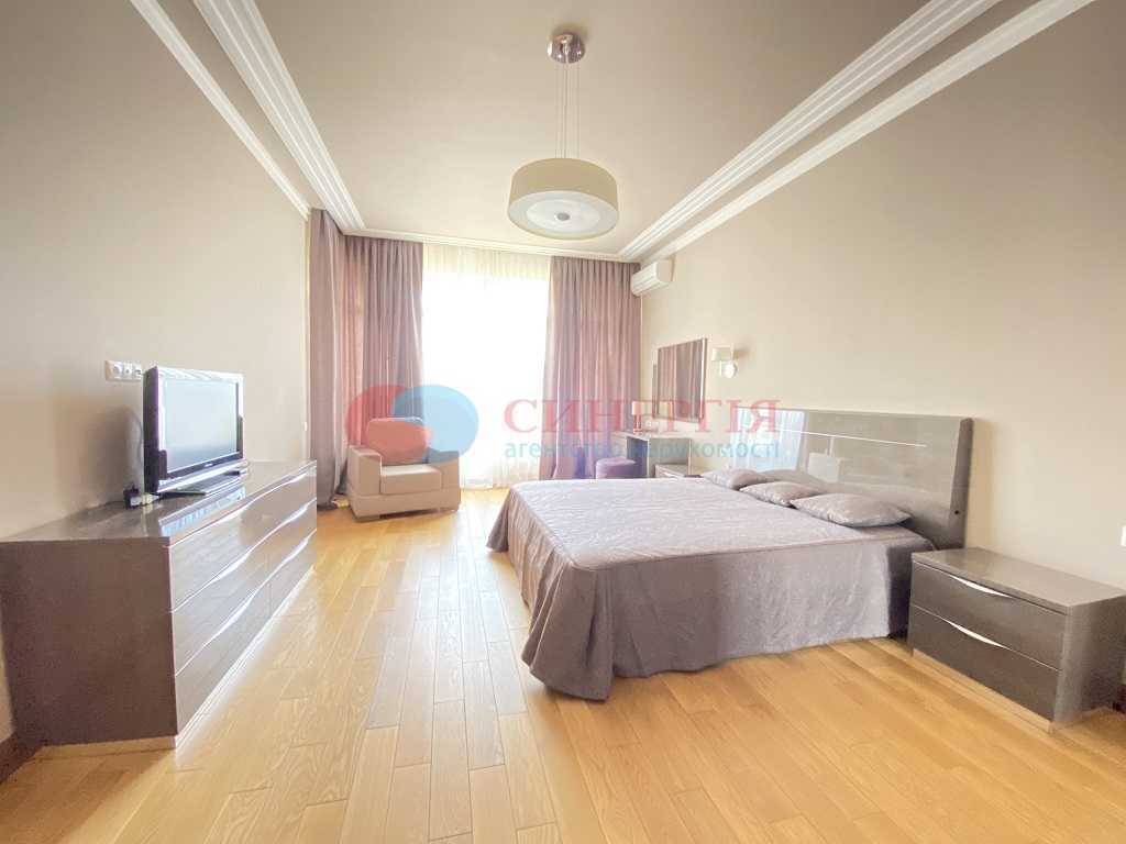 Просторная 3-комнатная квартира в Carnegie Tower, Печерский район