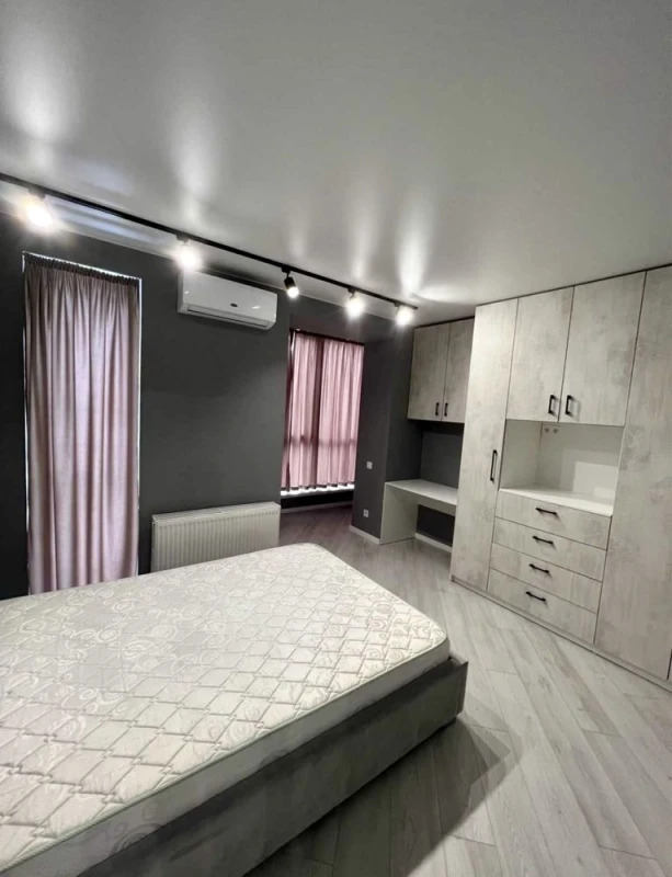 1-Bedroom Business Class Apartment with Modern Design