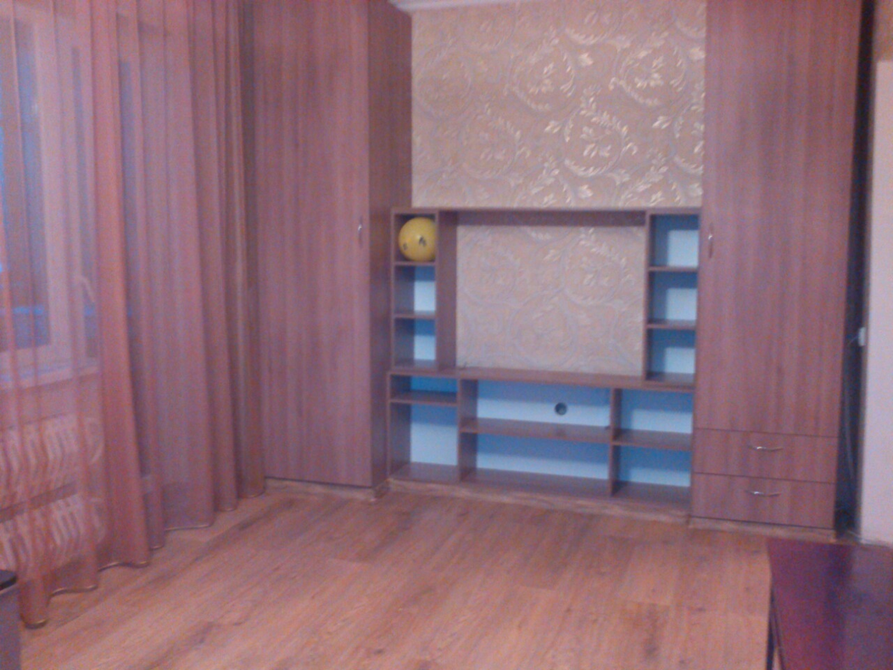 1-Room Apartment near Bus Stop, Clean and Well-Maintained