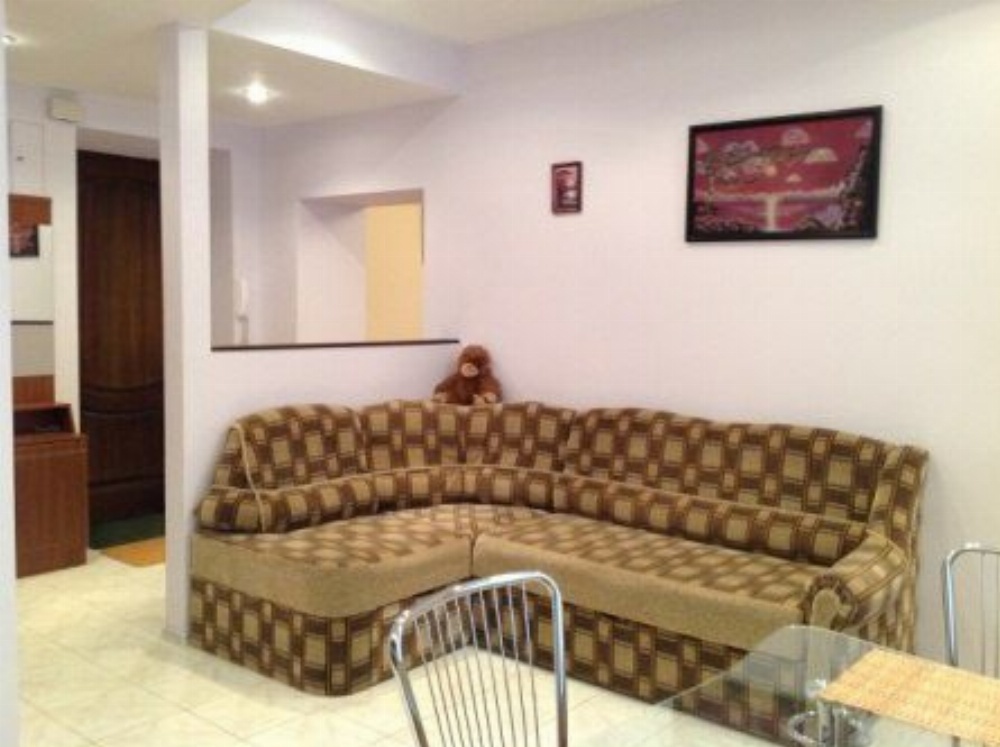 3-room apartment with separate rooms, lift, renovation
