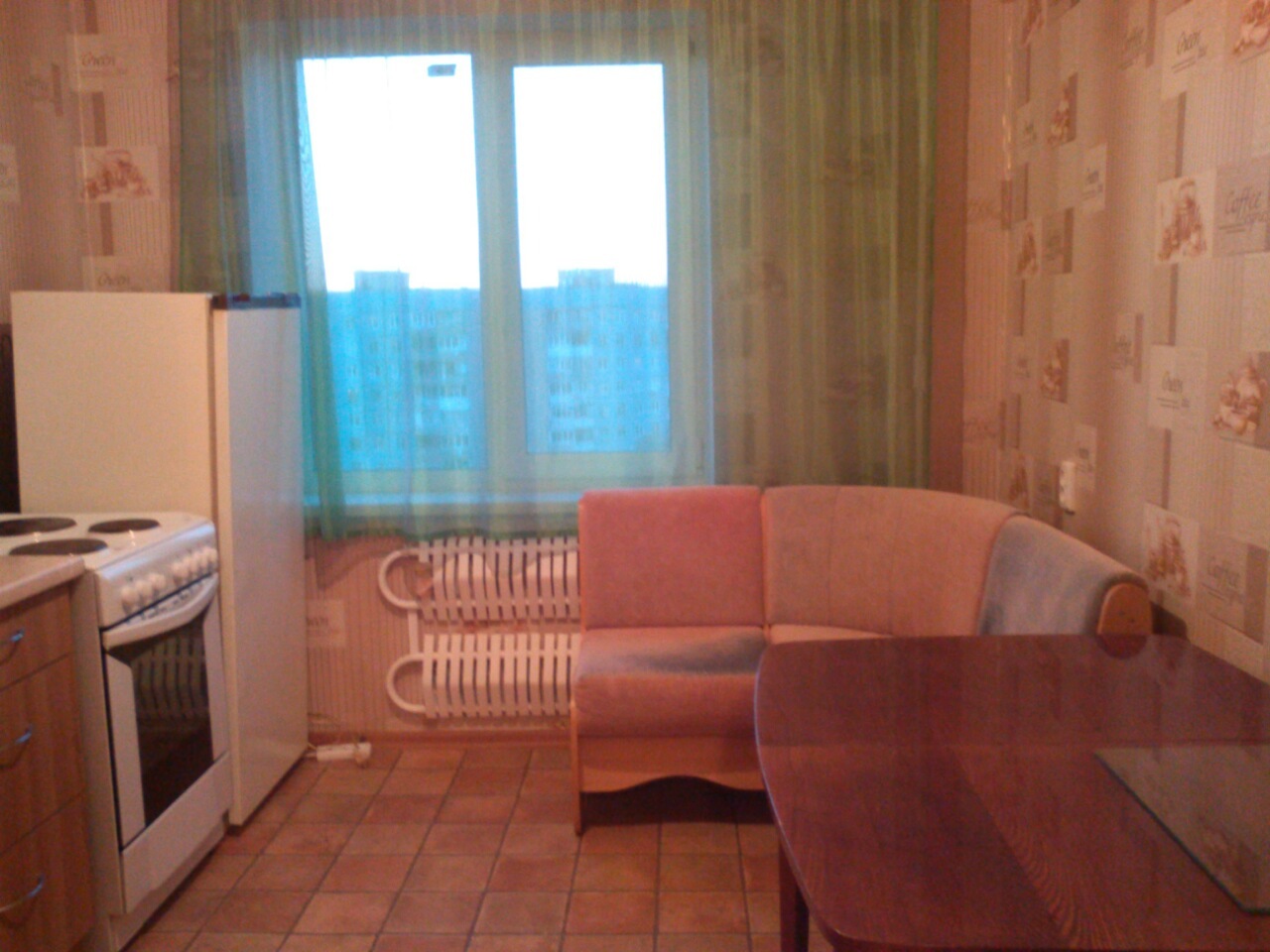 1-Room Apartment near Bus Stop, Clean and Well-Maintained