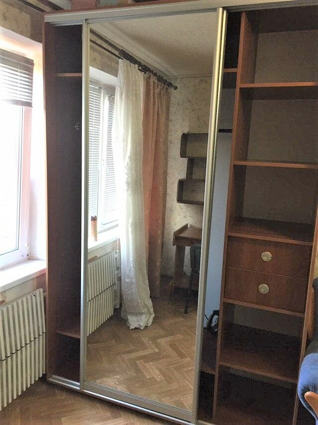1-Room Apartment on Kommunara Street, Near Alye Parusa Stop