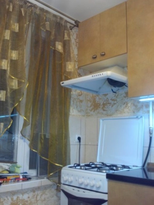 2-Room Apartment in Dniprovskyi District, Rusanivka, Near Livoberezhna Metro