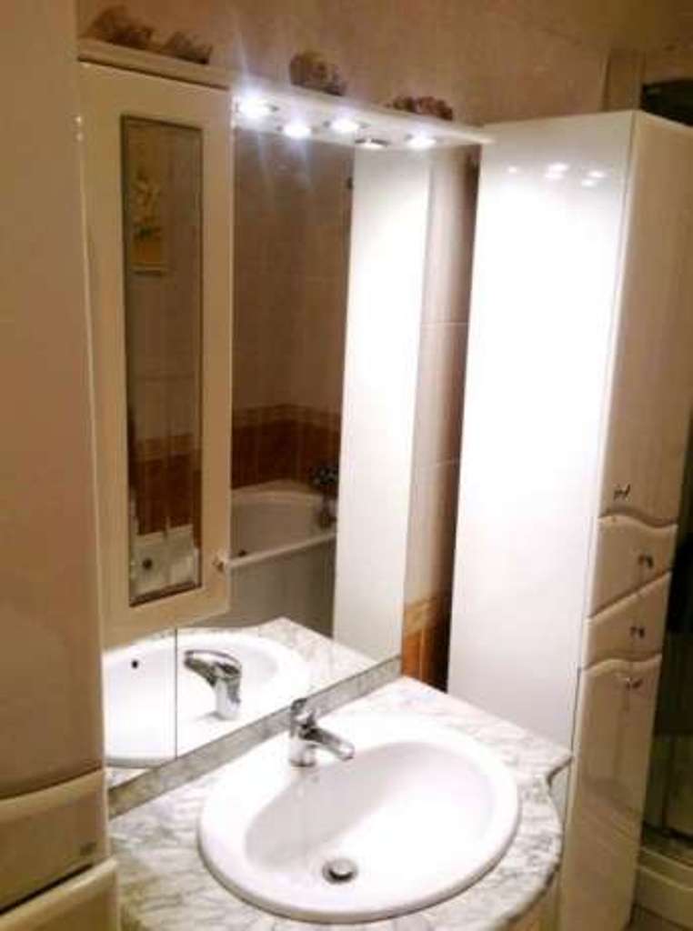 3-Room Apartment with Designer Renovation on Barrikadnaya Street
