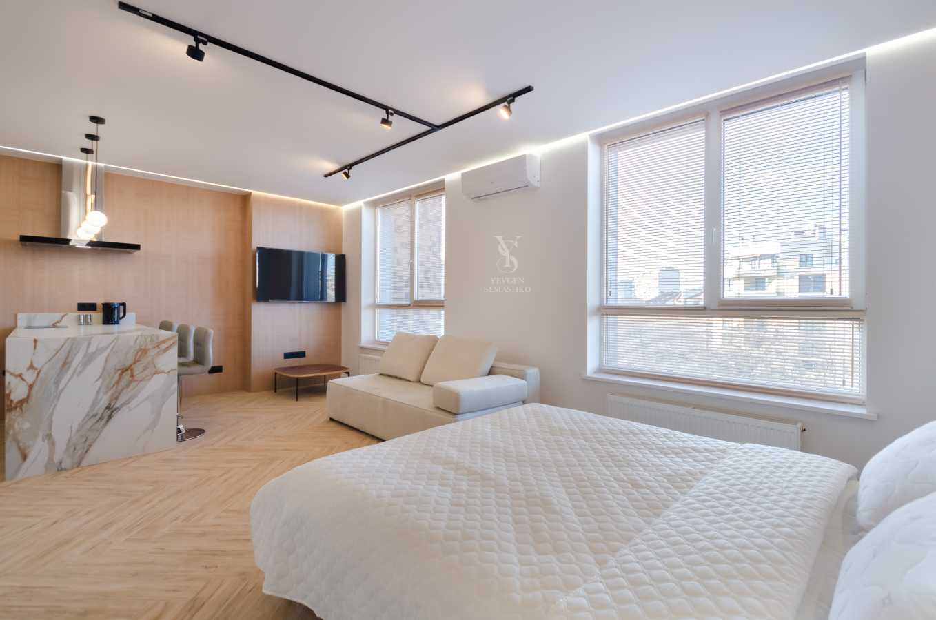 1-Bedroom Designer Apartment in Podil Plaza Residence, Kyiv City Center