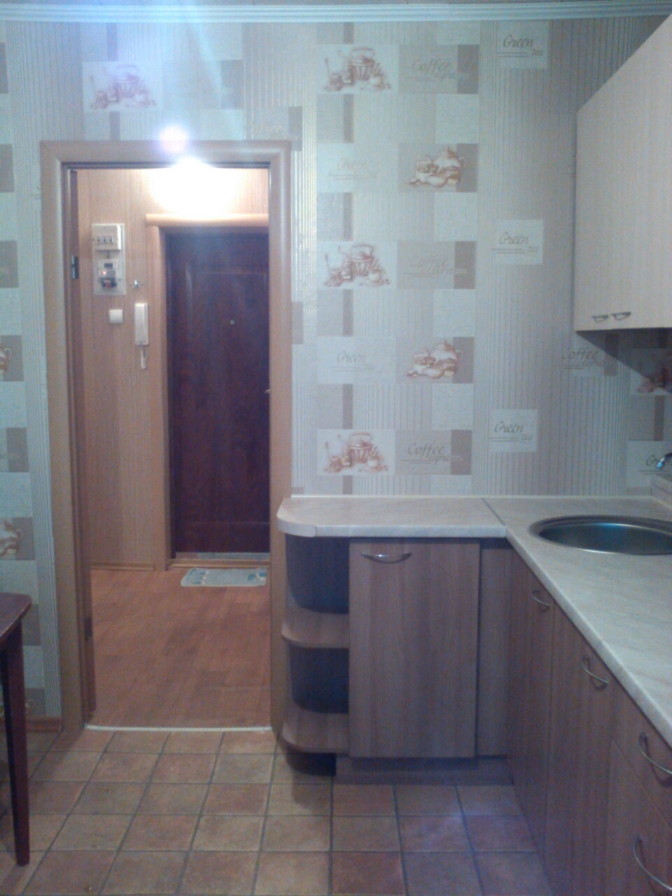 1-Room Apartment near Bus Stop, Clean and Well-Maintained