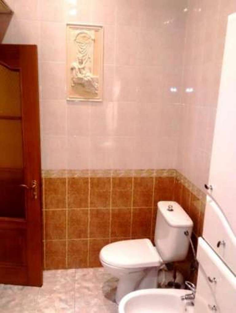 3-Room Apartment with Designer Renovation on Barrikadnaya Street