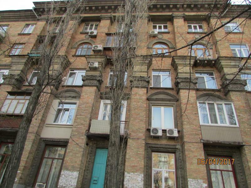 Stalinka Apartment near Polytechnic Institute Metro