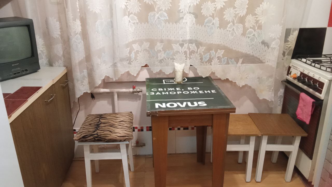 1-Room Apartment in Obolon, Priortka, Dubrovitska Street
