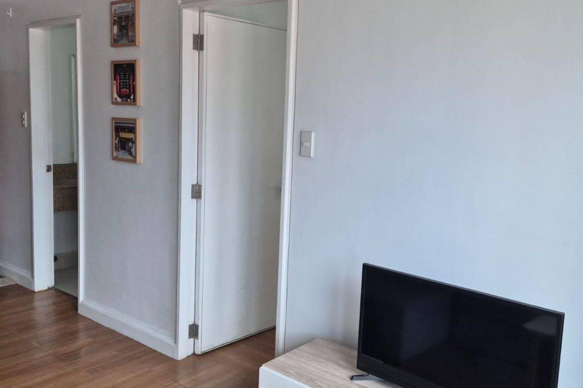 Big 1BR Condo near Ayala Makati