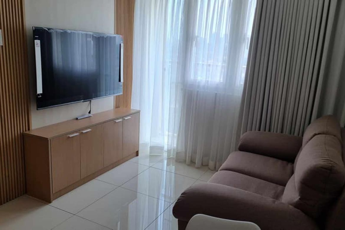 Fully Furnished 2-Bedroom BGC Apartment with Balcony and Skyline View